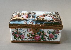 Snuifdoos, ca. 1750, email met vergulde montage